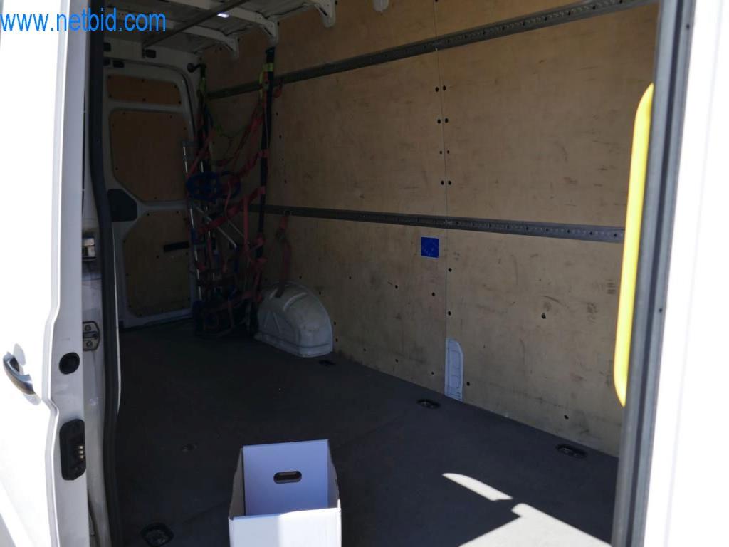 Różne pojazdy (samochody dostawcze VW + FORD)-10