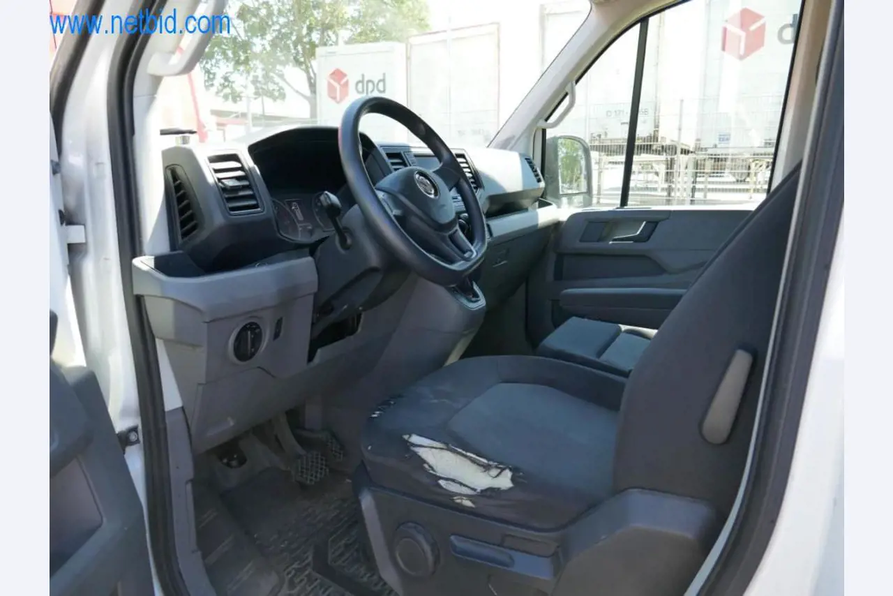 Różne pojazdy (samochody dostawcze VW + FORD)-8