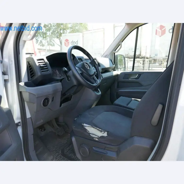 Różne pojazdy (samochody dostawcze VW + FORD)-8