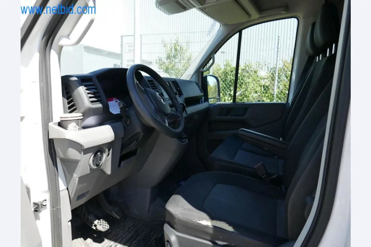 Różne pojazdy (samochody dostawcze VW + FORD)-11