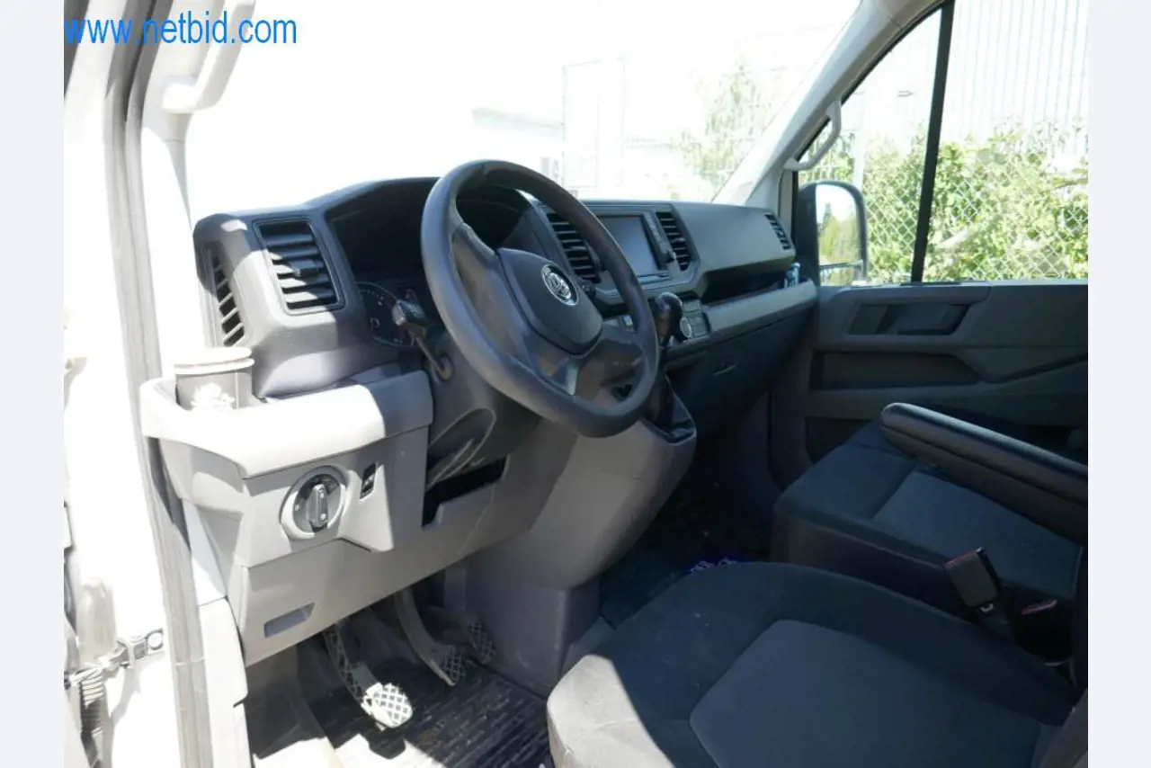 Różne pojazdy (samochody dostawcze VW + FORD)-12