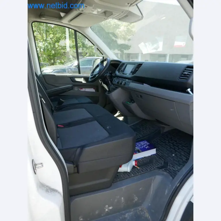 Różne pojazdy (samochody dostawcze VW + FORD)-14