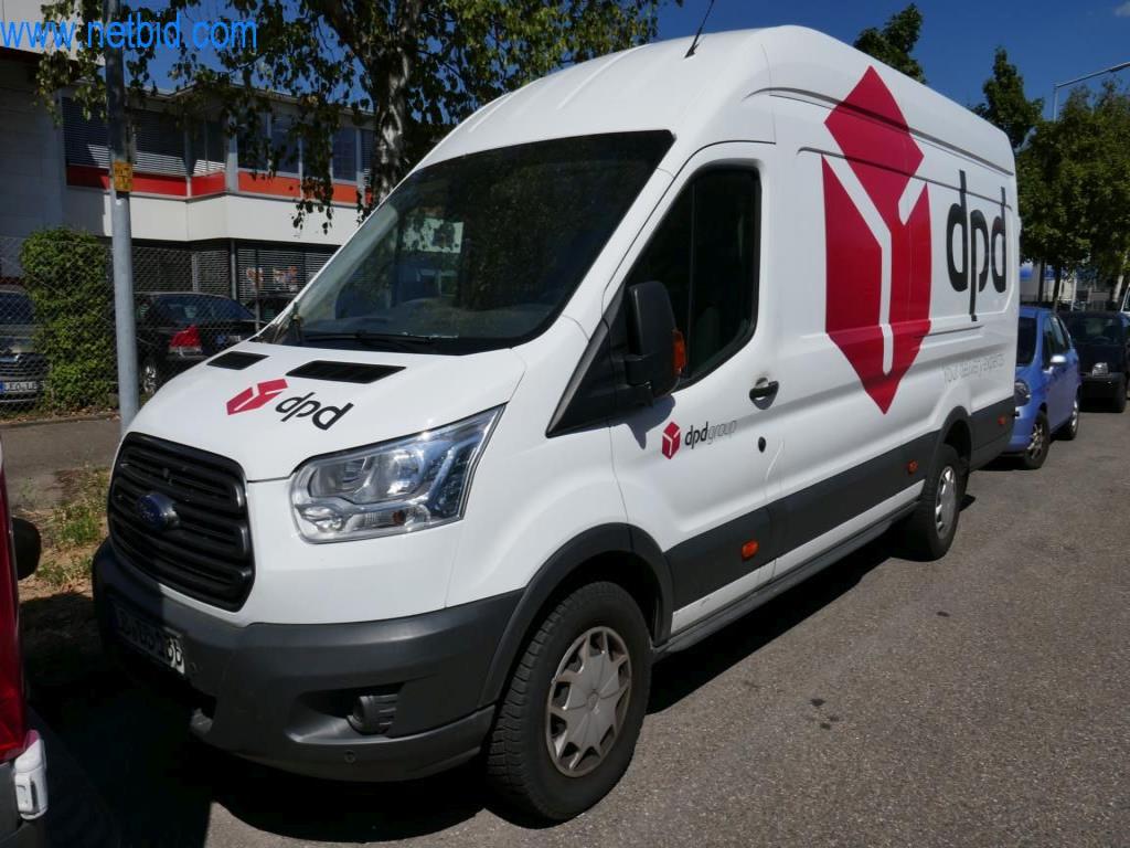 Různá vozidla (dodávky VW + FORD)-1