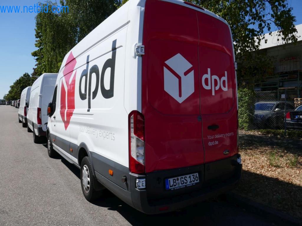 Různá vozidla (dodávky VW + FORD)-4