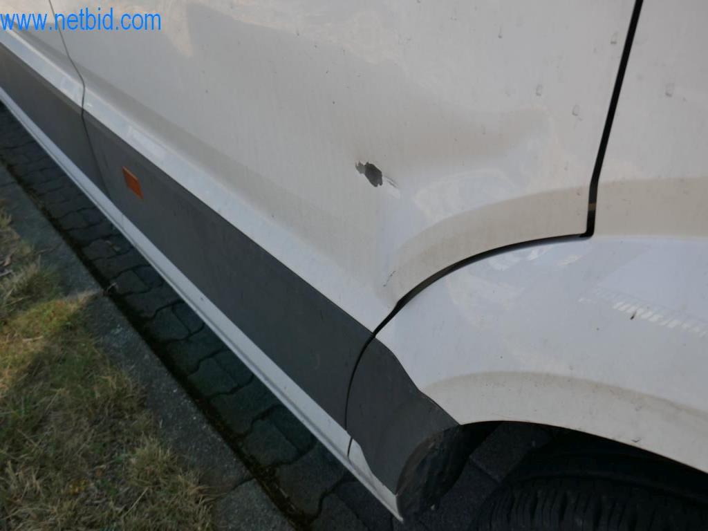 Several vehicles  (transporter VW + FORD)-4