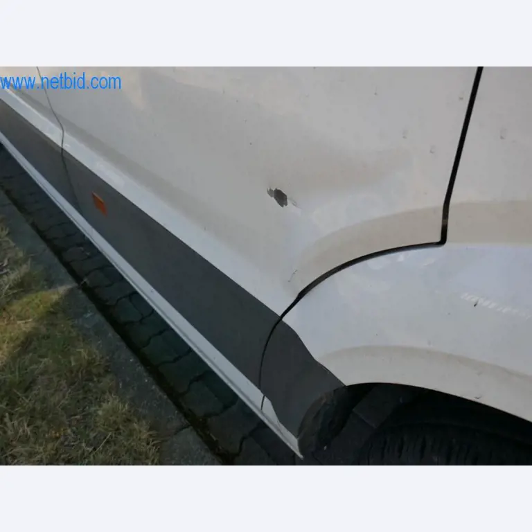 Různá vozidla (dodávky VW + FORD)-4