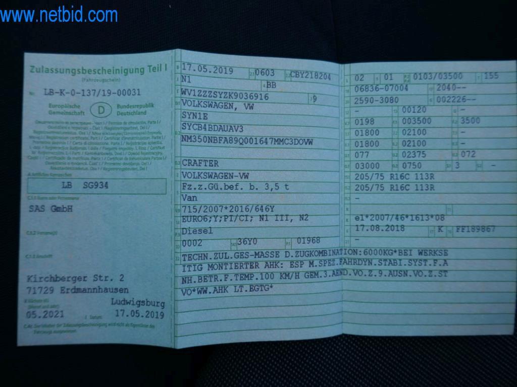 Several vehicles  (transporter VW + FORD)-9