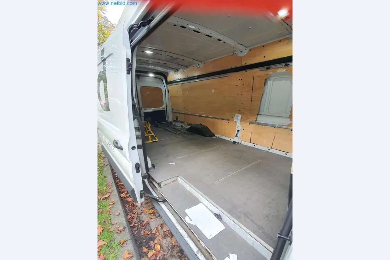 Varios vehículos (furgonetas VW + FORD)-11