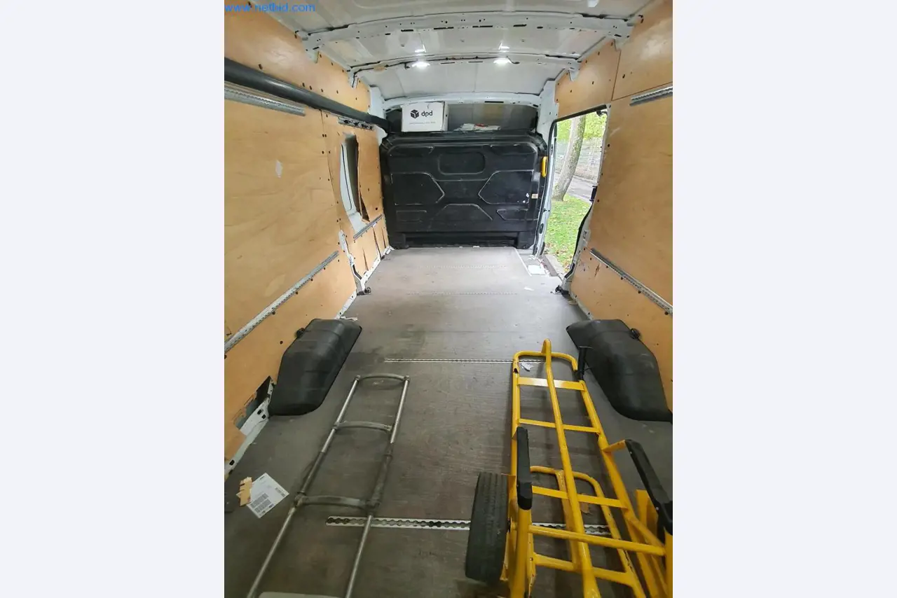 Varios vehículos (furgonetas VW + FORD)-13