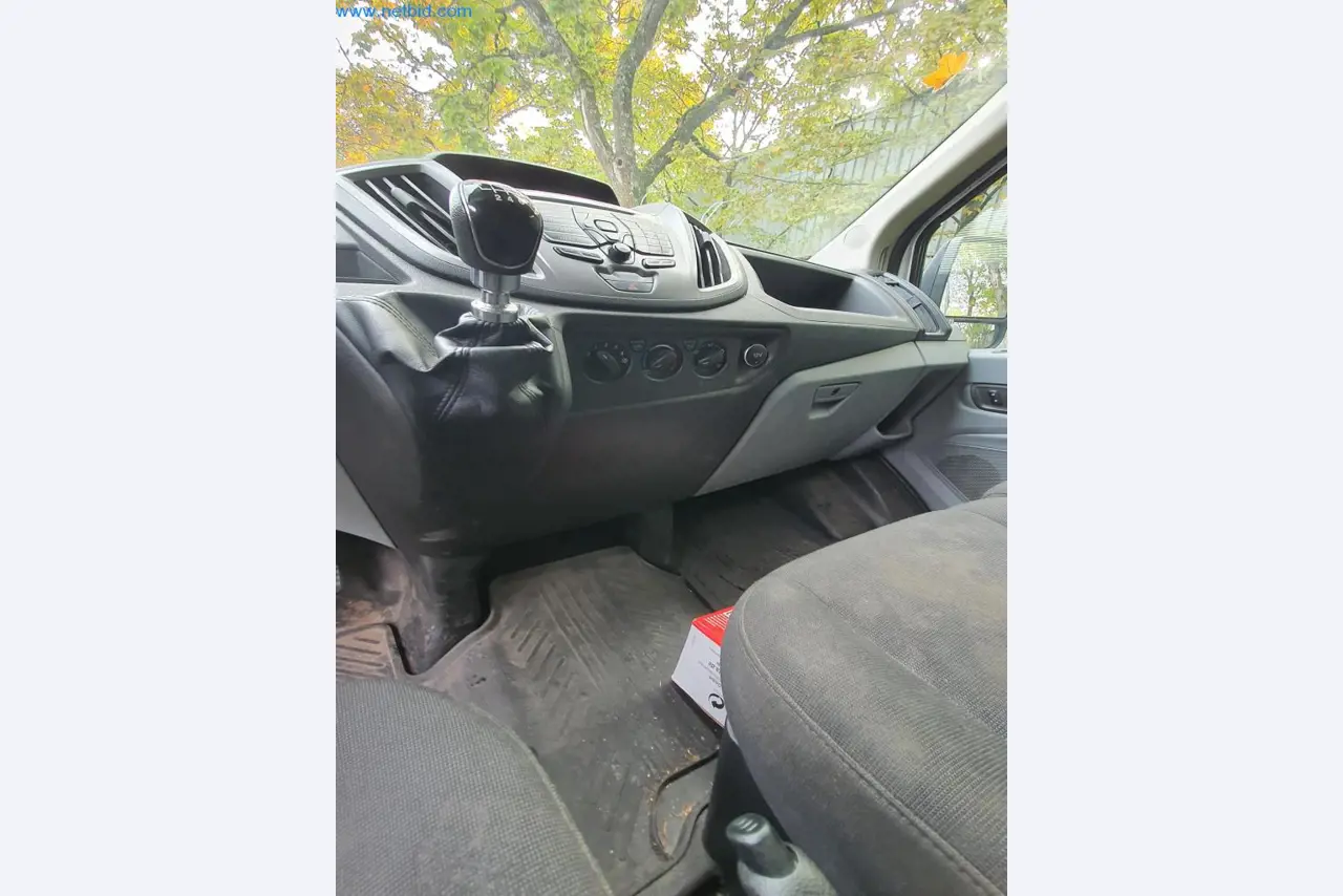 Varios vehículos (furgonetas VW + FORD)-17