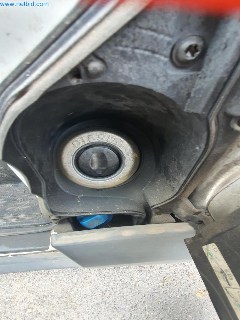 Różne pojazdy (samochody dostawcze VW + FORD)-18