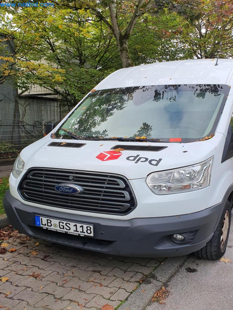 Różne pojazdy (samochody dostawcze VW + FORD)-1