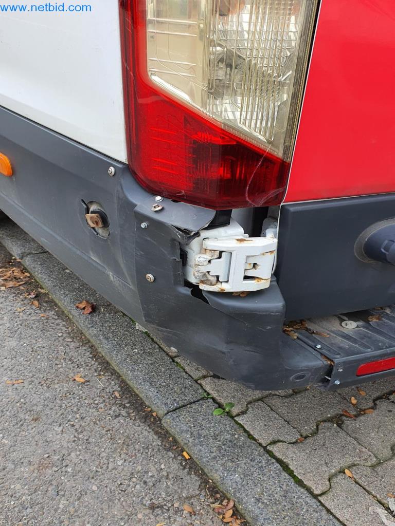 Różne pojazdy (samochody dostawcze VW + FORD)-5