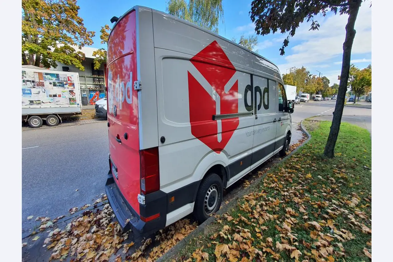 Różne pojazdy (samochody dostawcze VW + FORD)-3