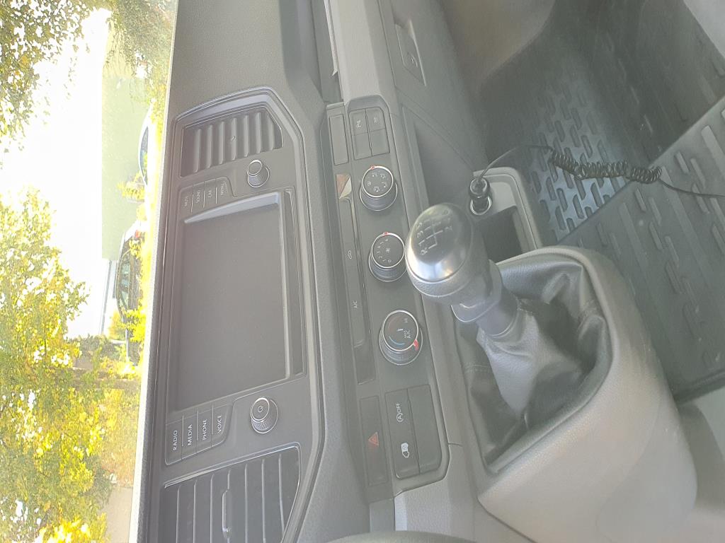 Różne pojazdy (samochody dostawcze VW + FORD)-7