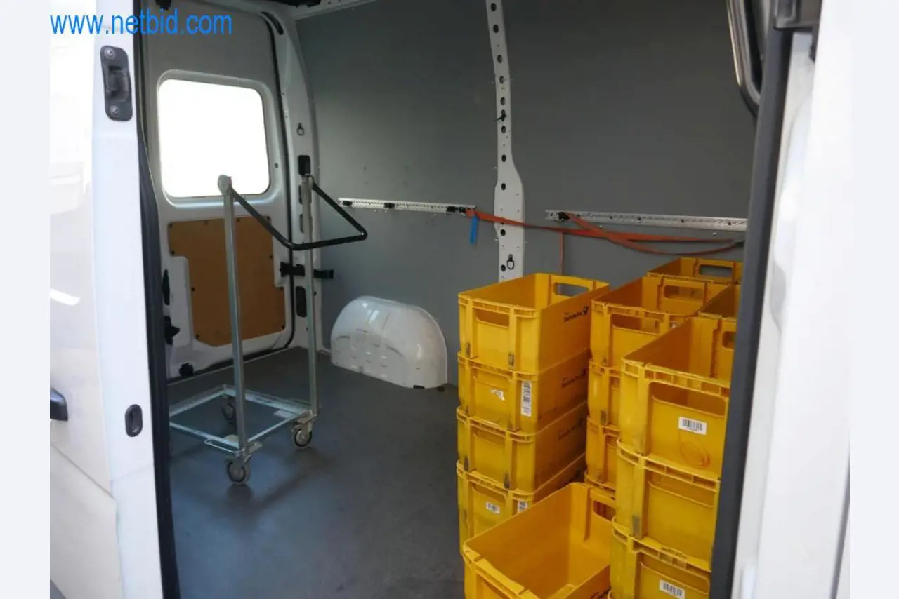 Several transporter (OPEL + RENAULT) -11