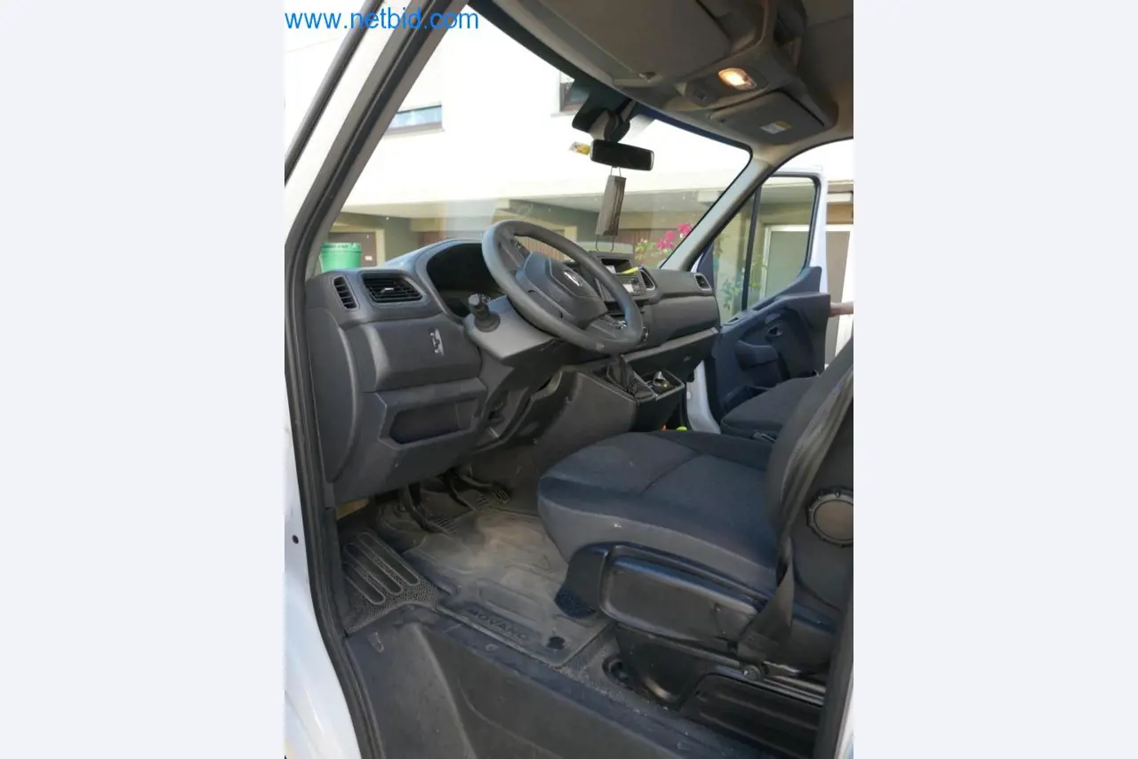 Several transporter (OPEL + RENAULT) -7