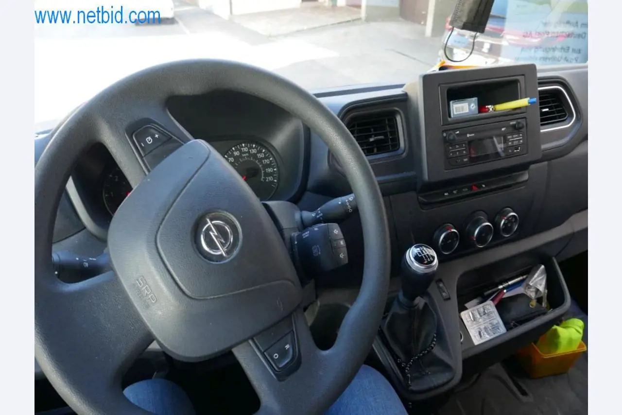 Several transporter (OPEL + RENAULT) -8