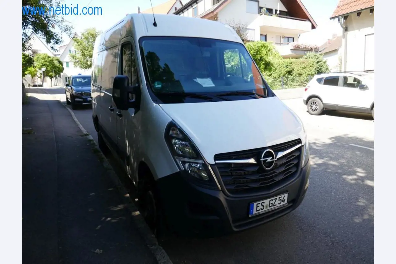 Różne samochody dostawcze (OPEL + RENAULT)-2