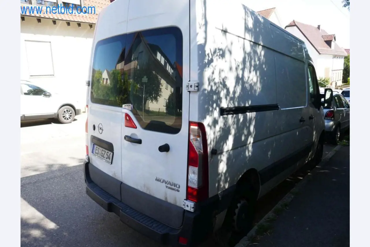 Różne samochody dostawcze (OPEL + RENAULT)-7