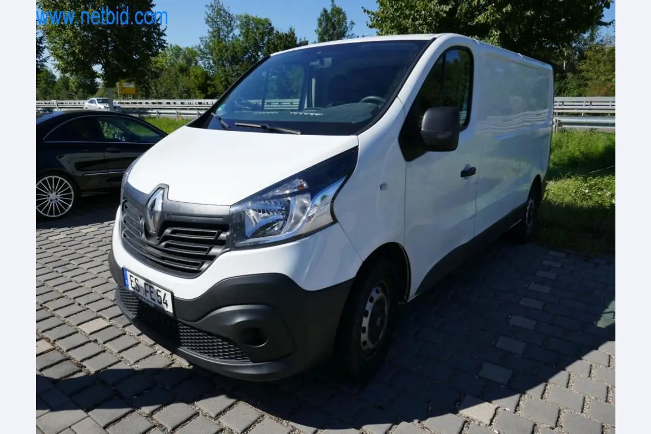 Różne samochody dostawcze (OPEL + RENAULT)-1