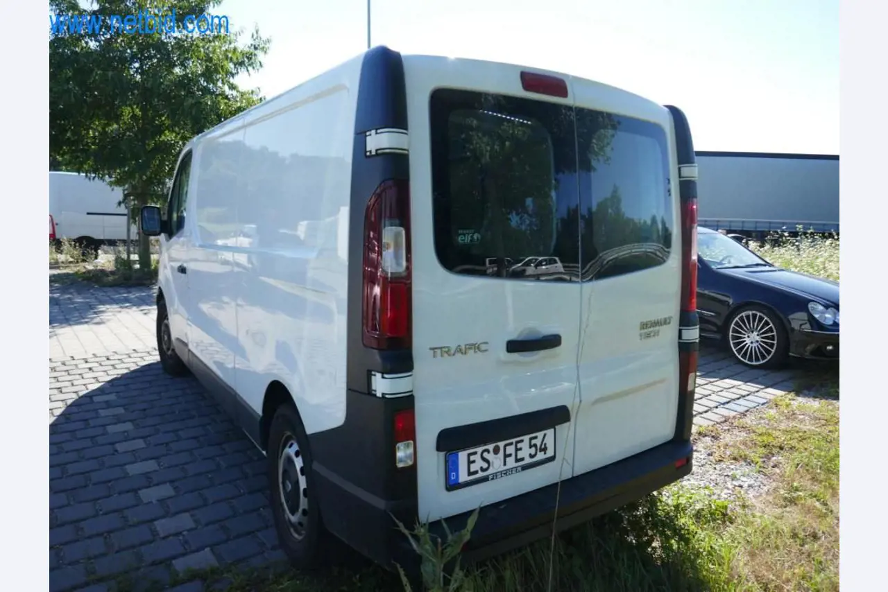 Różne samochody dostawcze (OPEL + RENAULT)-7