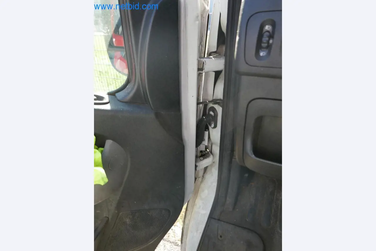 Różne samochody dostawcze (OPEL + RENAULT)-20