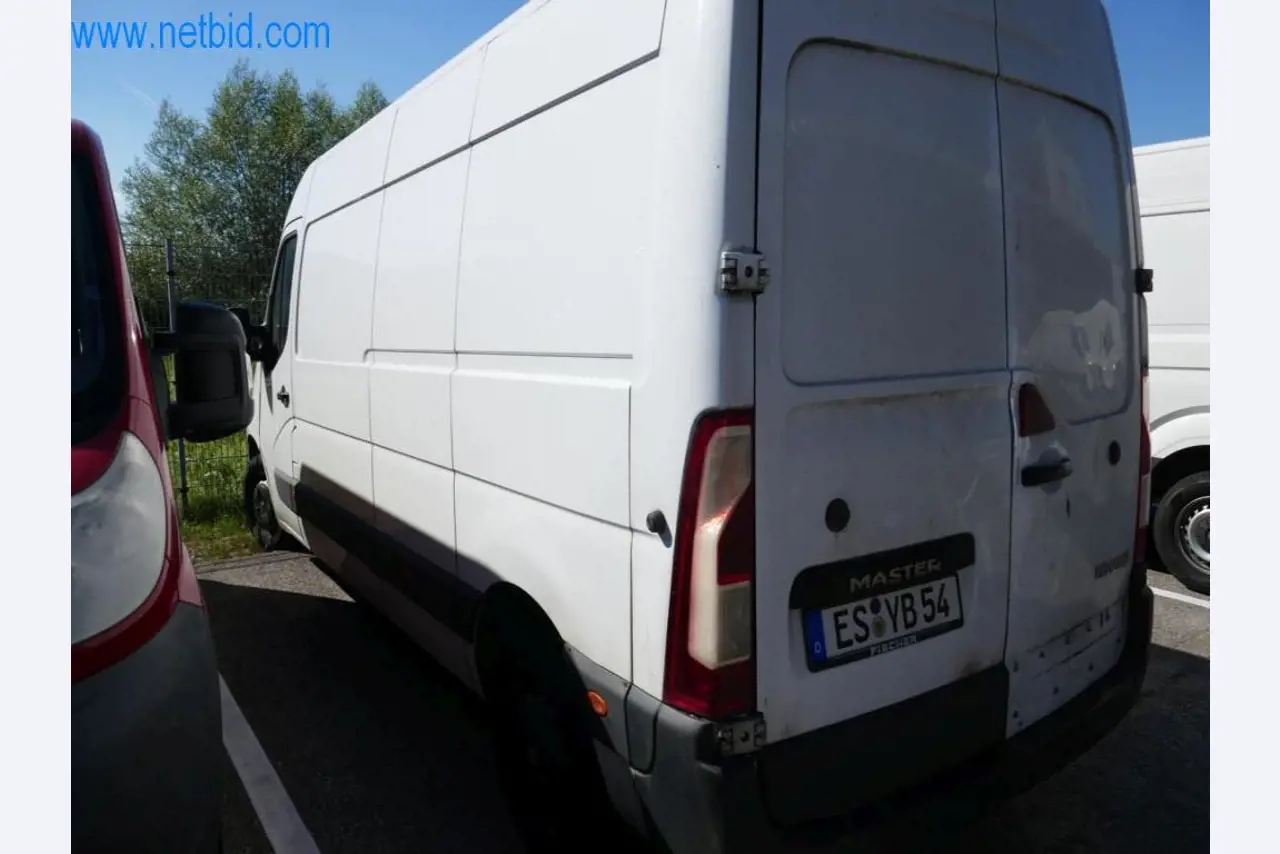 Różne samochody dostawcze (OPEL + RENAULT)-8