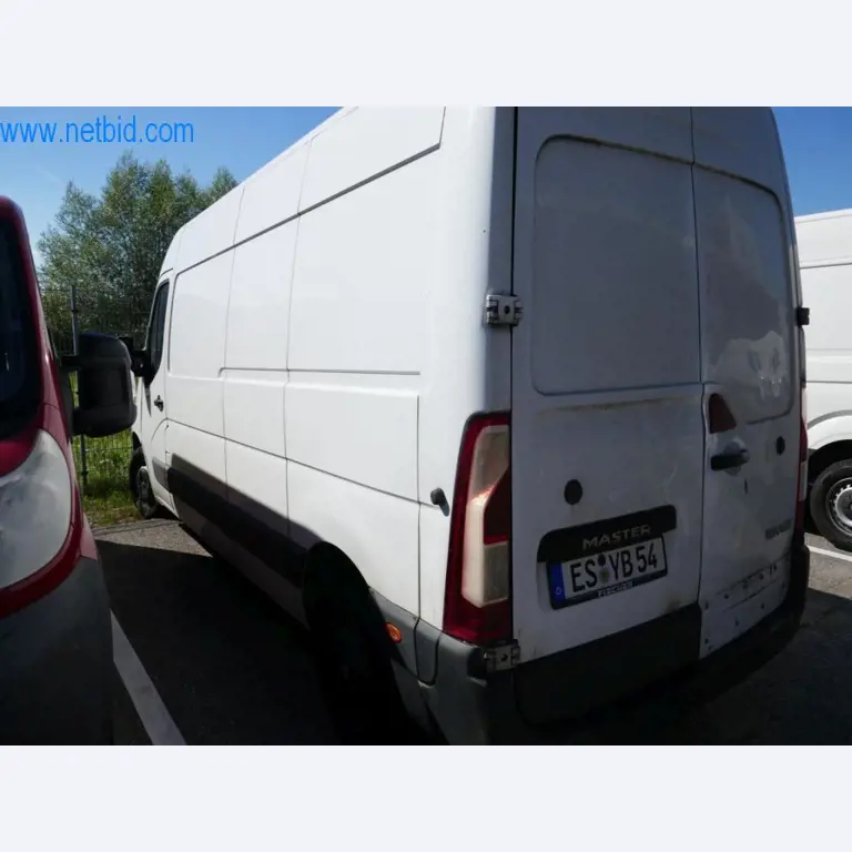Różne samochody dostawcze (OPEL + RENAULT)-8