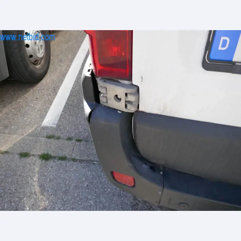 Różne samochody dostawcze (OPEL + RENAULT)-9