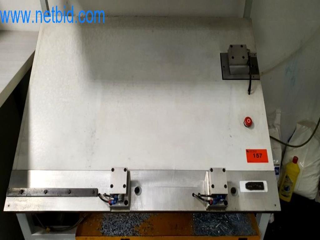 Stroje v tiskárně
-2