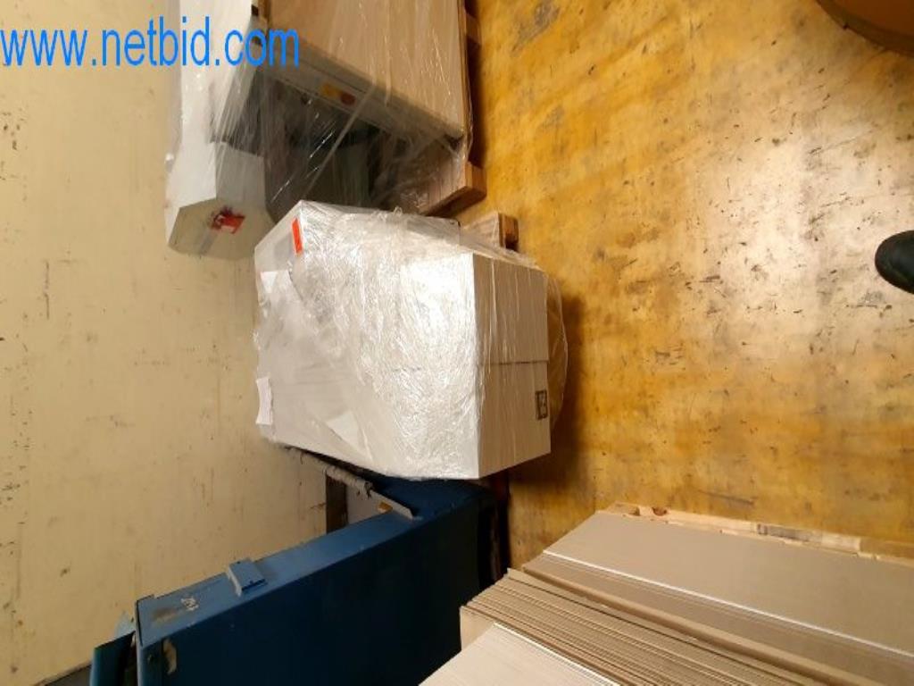 Stroje v tiskárně
-5