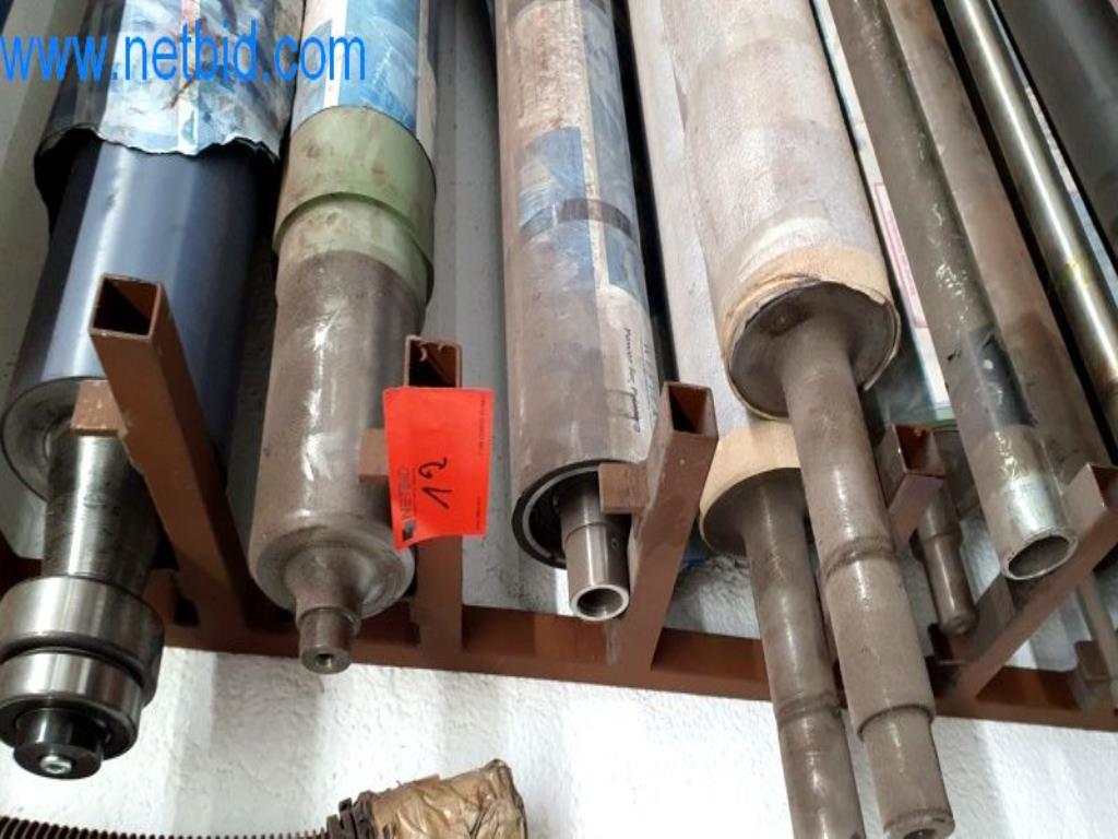 Stroje v tiskárně
-1