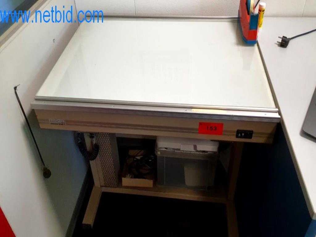 Stroje v tiskárně
-1