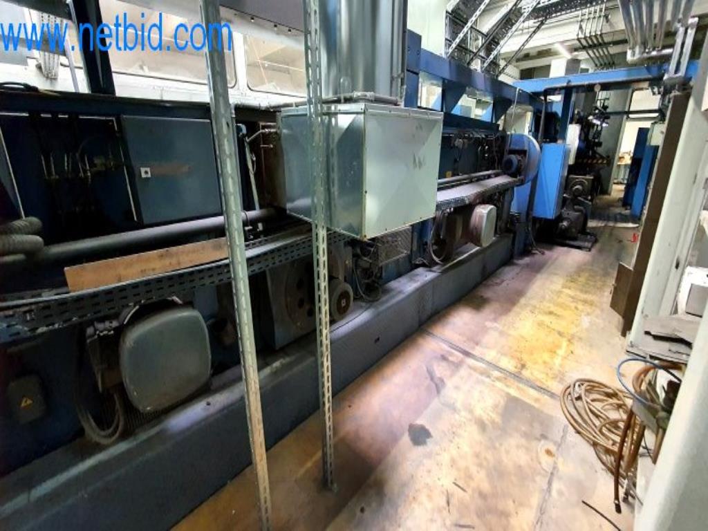 Stroje v tiskárně
-6