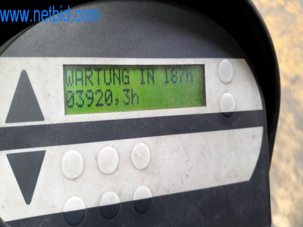 Stroje v tiskárně
-9