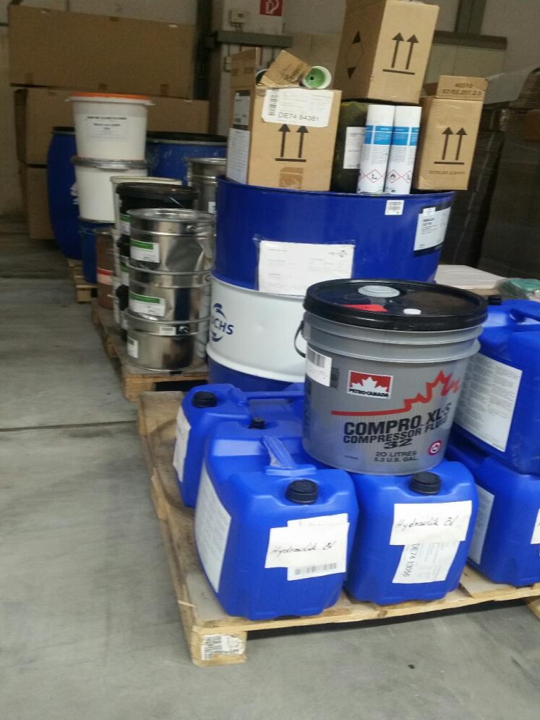 Stroje v tiskárně
-2