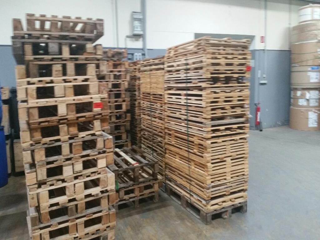 Stroje v tiskárně
-1