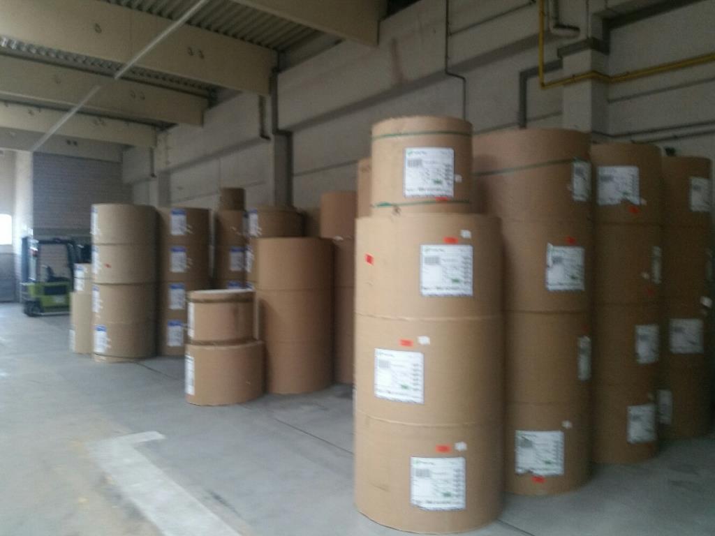 Stroje v tiskárně
-4