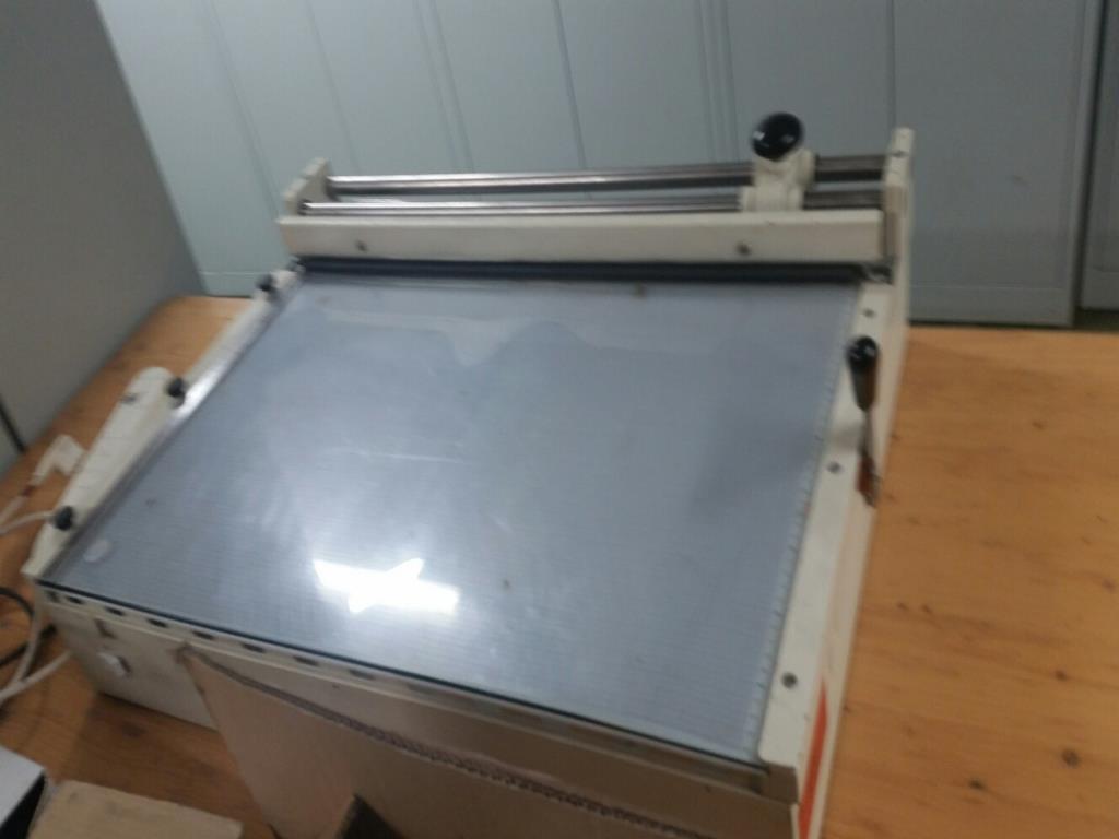 Stroje v tiskárně
-1