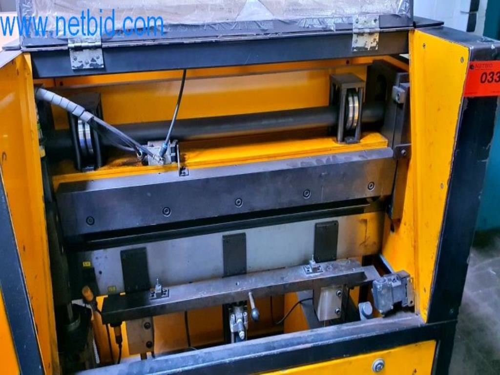 Stroje v tiskárně
-2