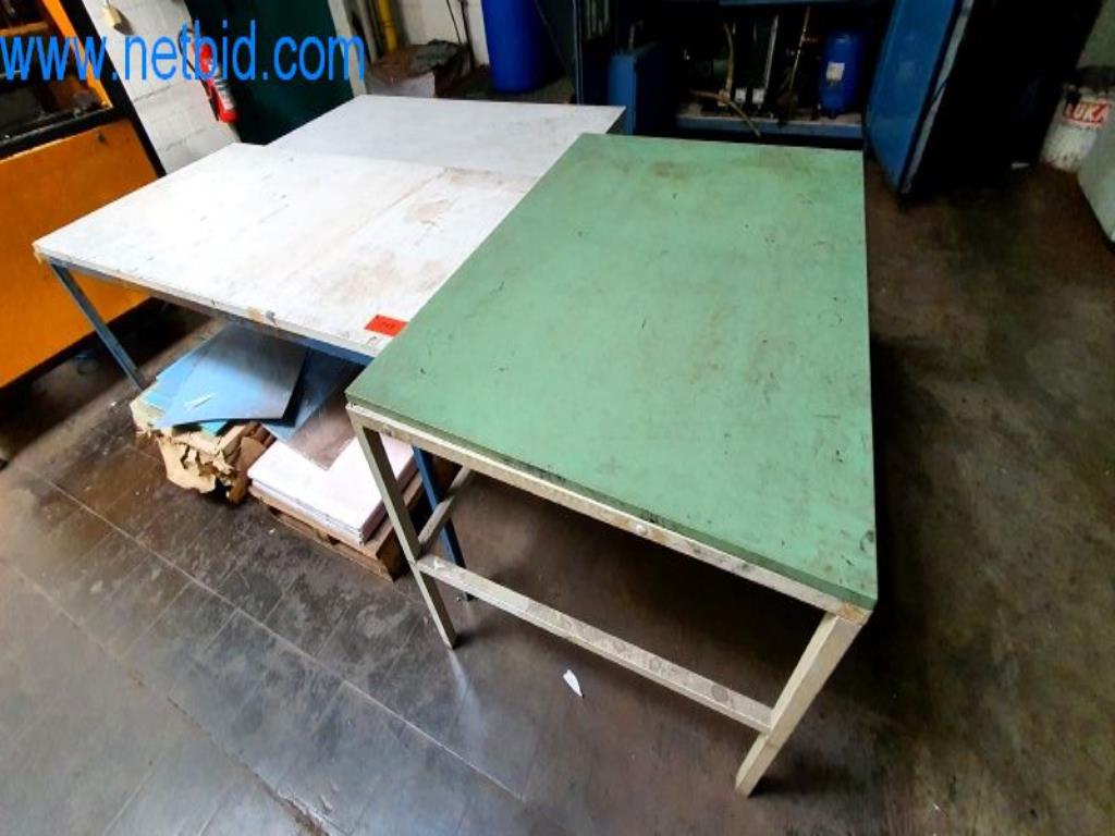 Stroje v tiskárně
-1