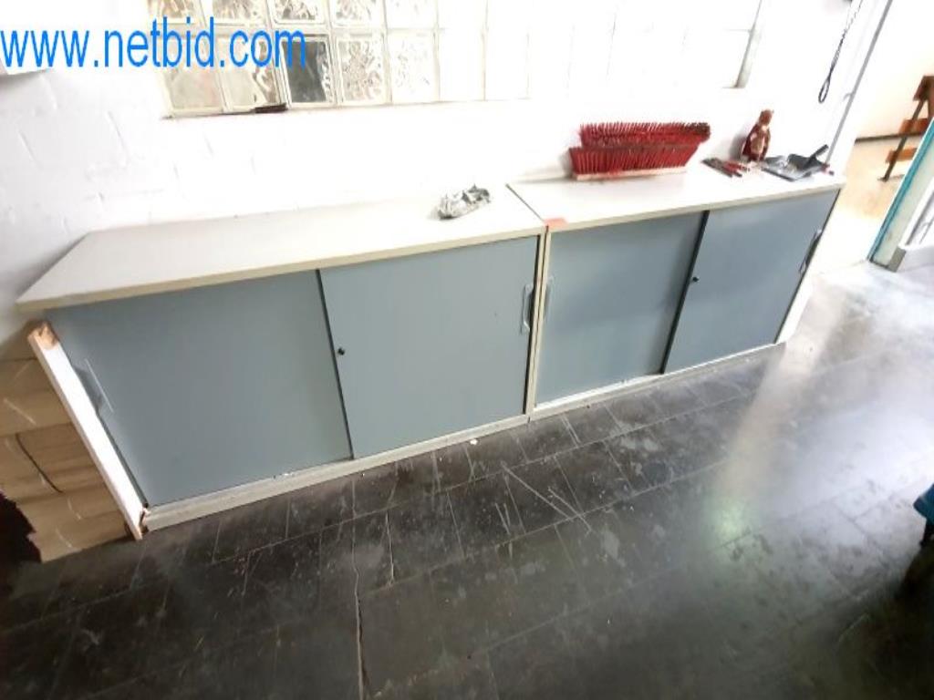 Stroje v tiskárně
-1