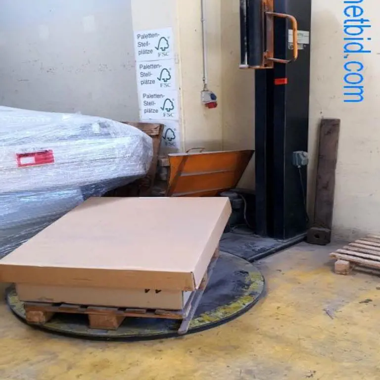 Pallet film wrapping machine