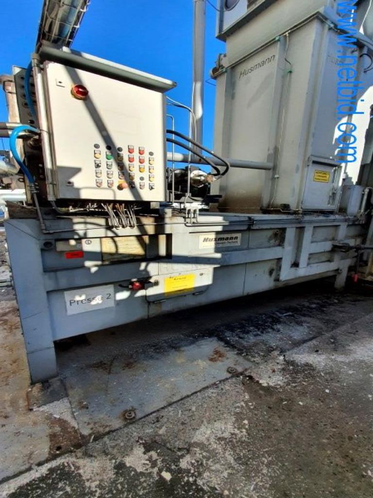 Stroje v tiskárně
-1