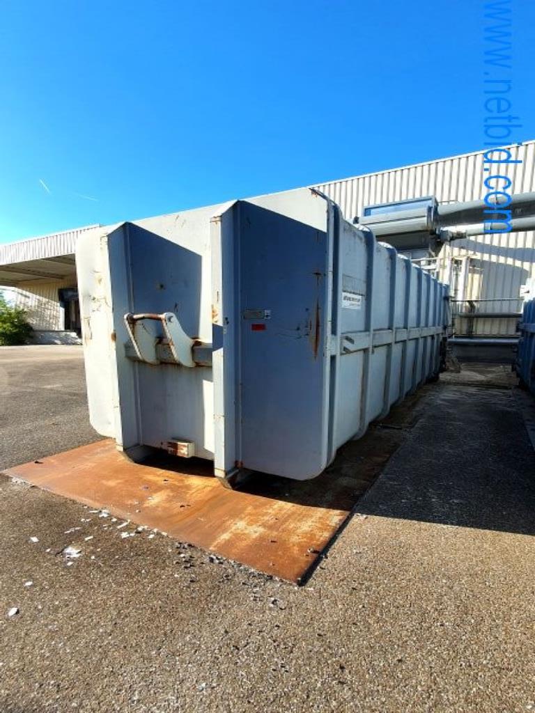 Stroje v tiskárně
-1