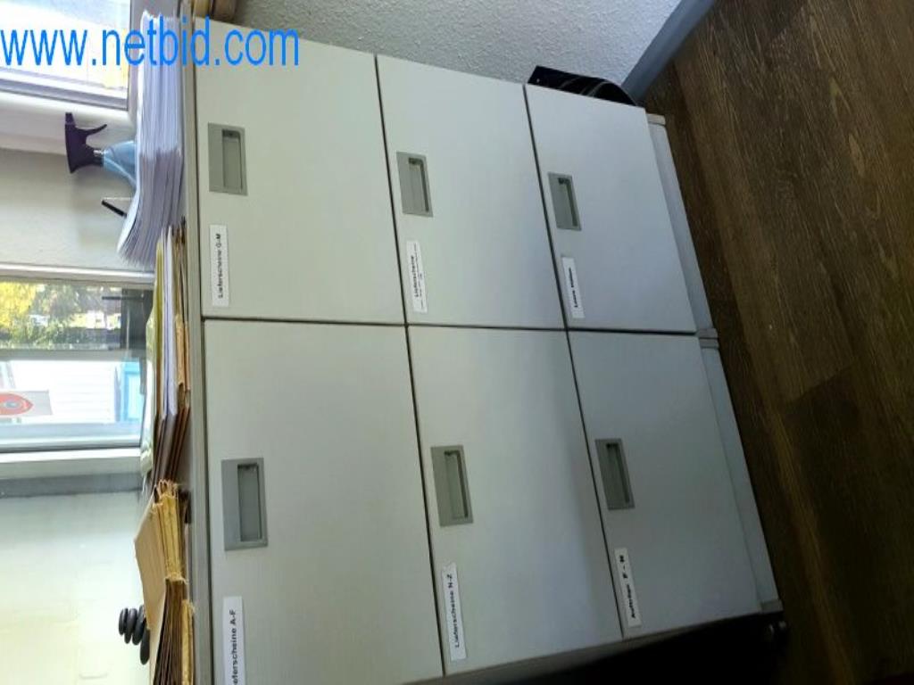 Stroje v tiskárně
-2