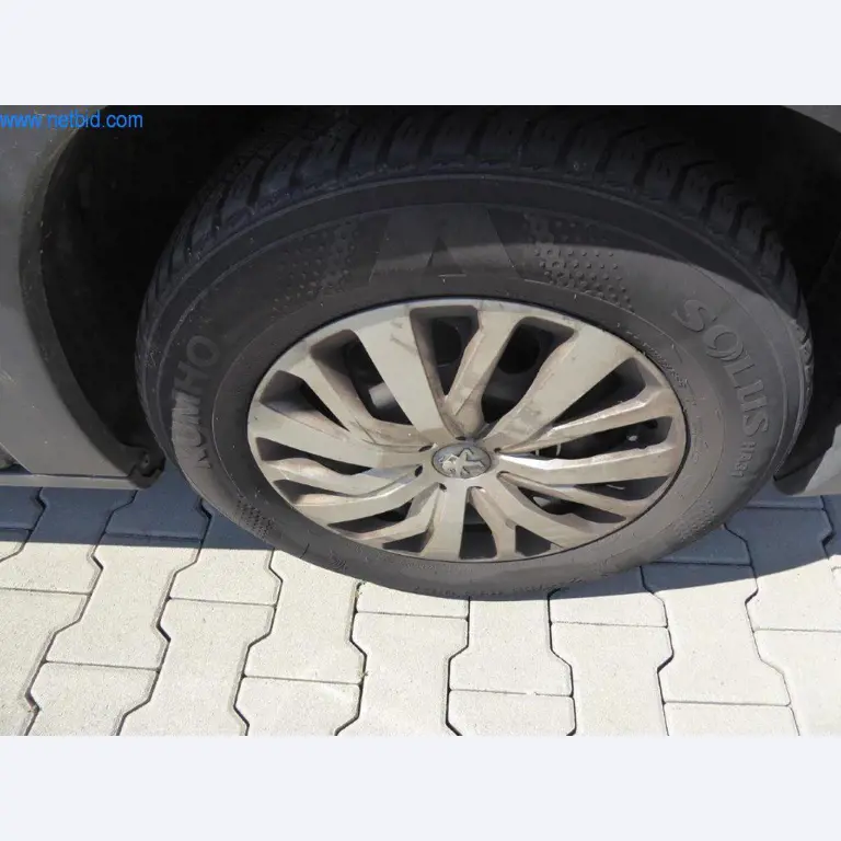 Reinigungsmaschinen und Büroausstattung-14