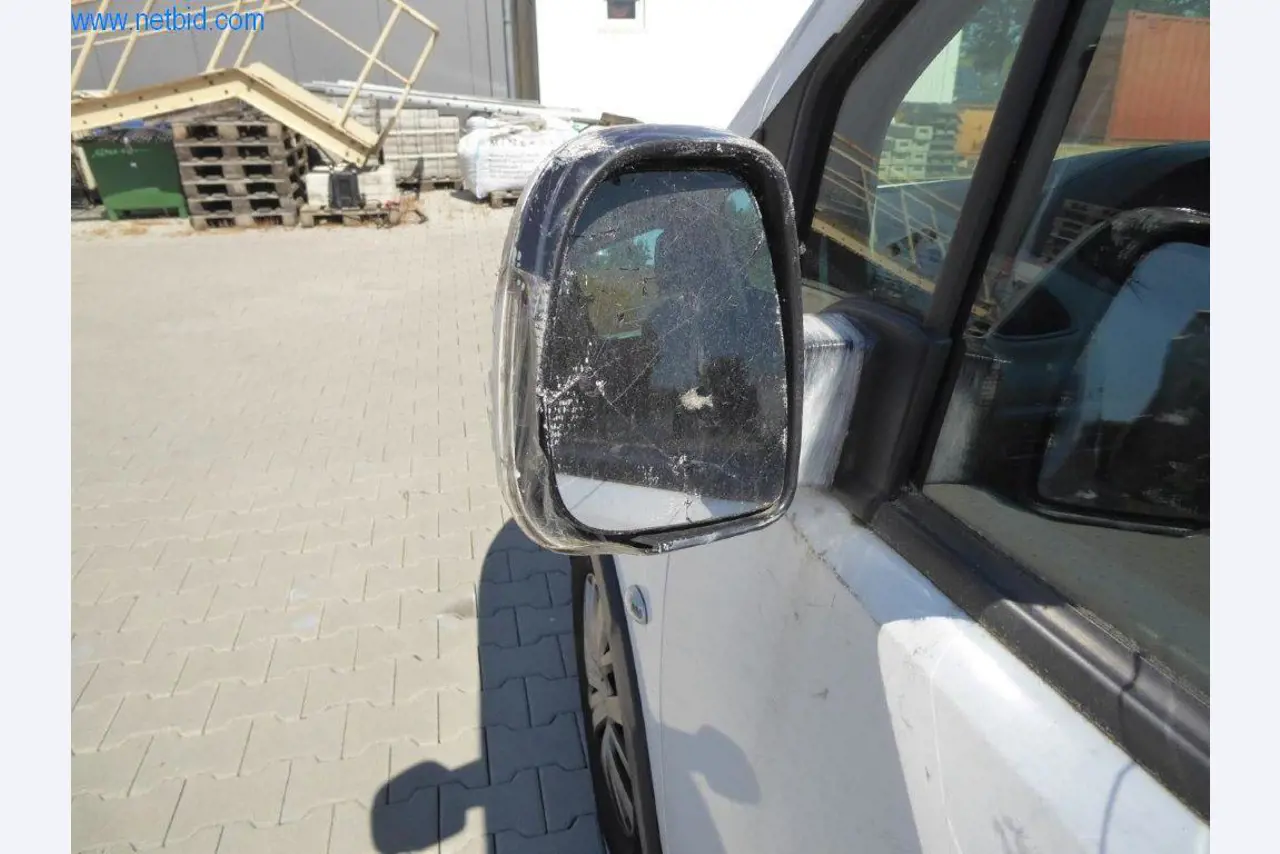 Reinigungsmaschinen und Büroausstattung-16