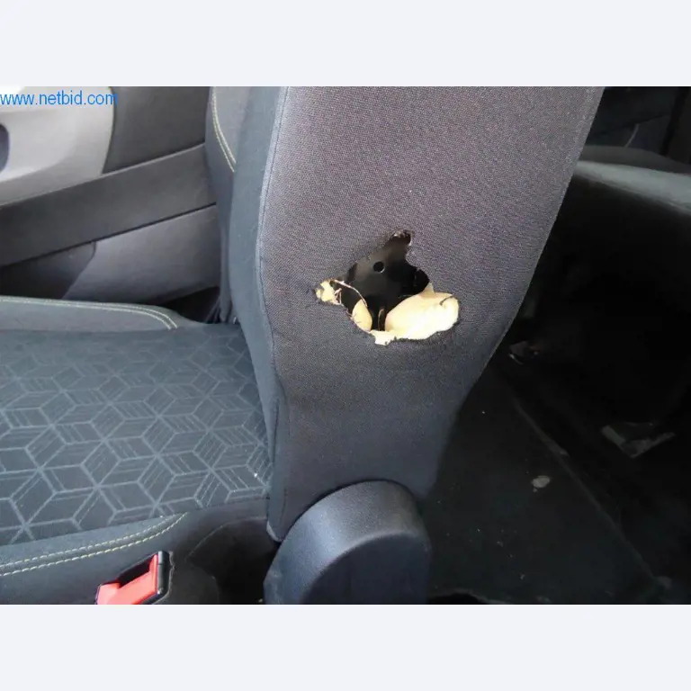 Reinigungsmaschinen und Büroausstattung-19